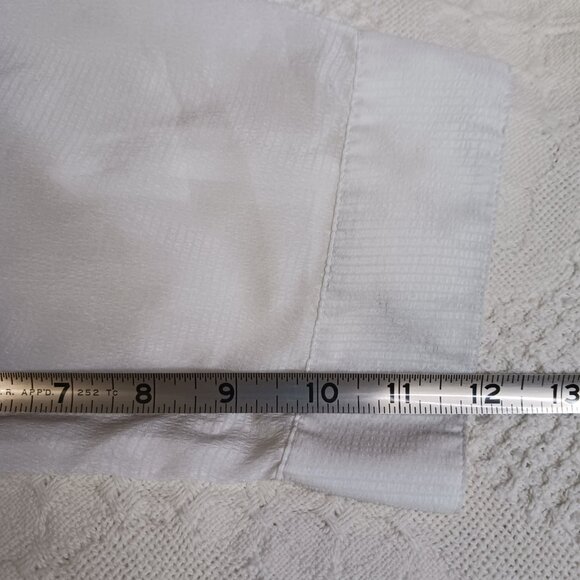 Chico Women's White Top Button Down size 1 (10 - 12) - Picture 4 of 8